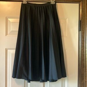 Small/Medium Black Pleated Skirt with Elastic Waist